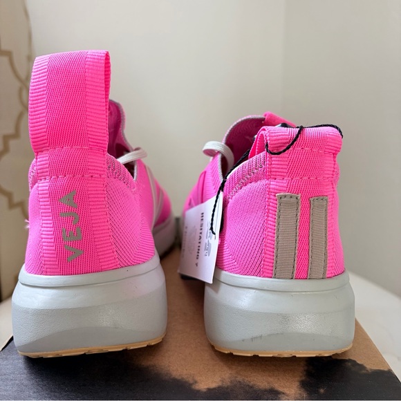 NWT Veja x Rick Owens Knit Sneaker in Pop Pink - Picture 5 of 6